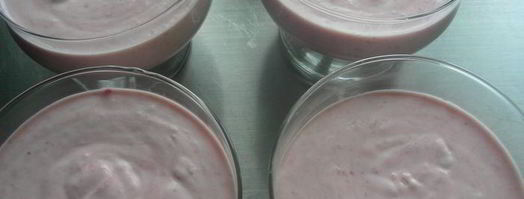 йогуртово-клубничный мусс с киви. Шаг 7