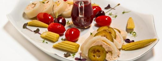 кальмар с муссом из лосося под вишневым соусом. Шаг 8