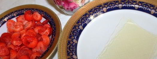 клубничный мусс в клубнике. Шаг 2