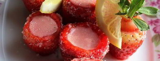 клубничный мусс в клубнике. Шаг 8