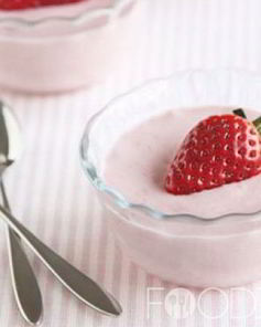 Клубничный зефирный мусс