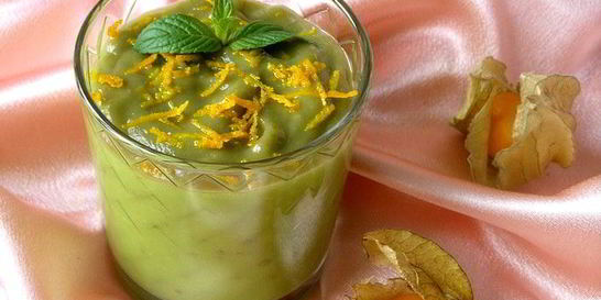 Мусс из авокадо с апельсином