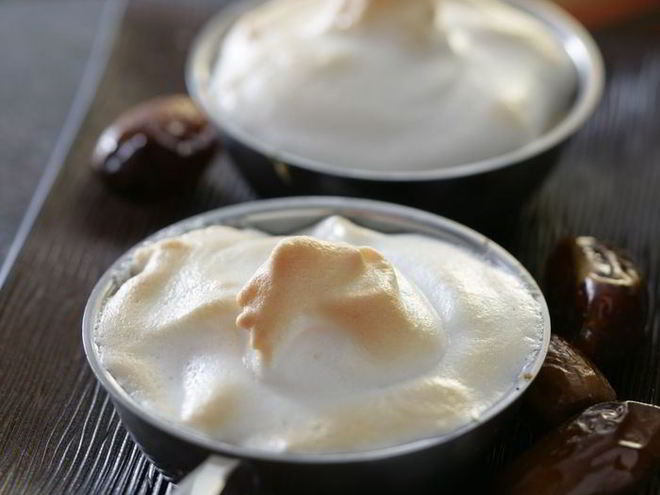 Рецепт мусса из фиников со взбитыми сливками