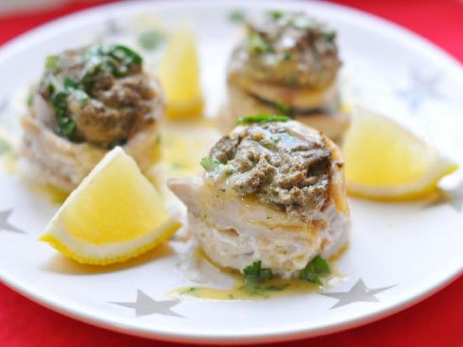 Рецепт рыбных рулетиков с грибным муссом