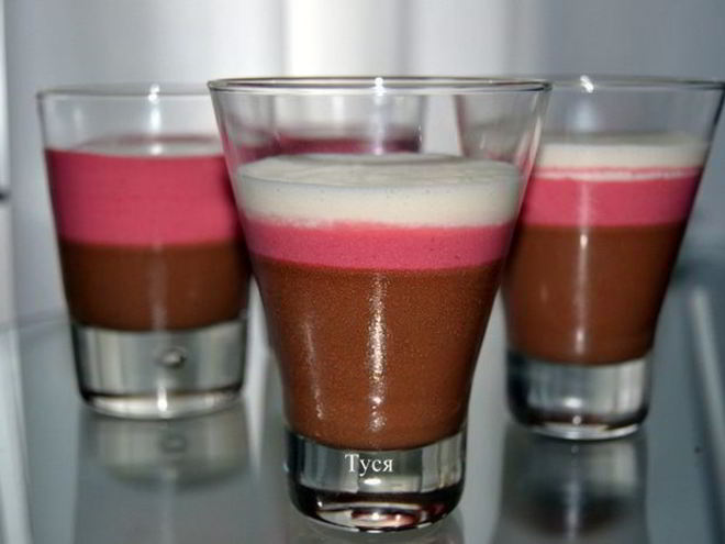 Рецепт шоколадного мусса с малиновым кремом