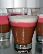 Шоколадный мусс с малиновым кремом