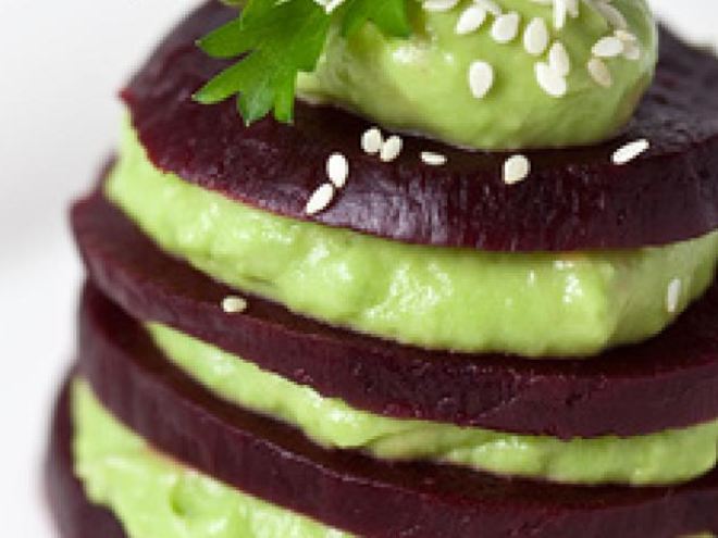 Рецепт свеклы с муссом из авокадо