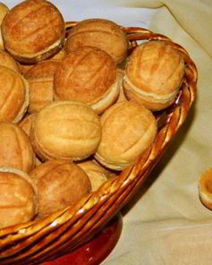 Орешки со сгущенкой классические