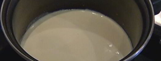 кулич с миндалем и изюмом. Шаг 3