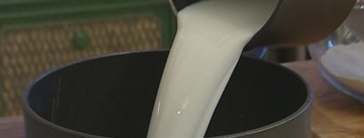 кулич с миндалем и изюмом. Шаг 4