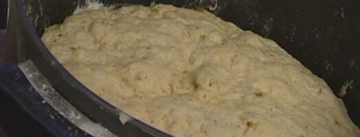 кулич с миндалем и изюмом. Шаг 11