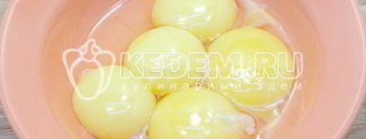 кулич с шоколадной глазурью. Шаг 3