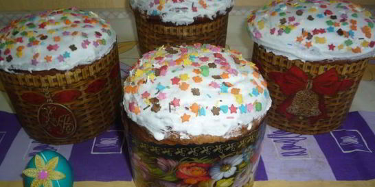 Кулич сдобный пасхальный с изюмом