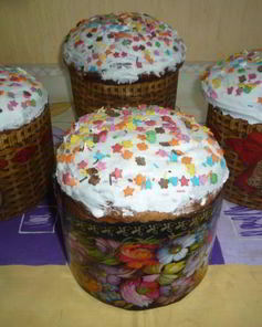 Кулич сдобный пасхальный с изюмом