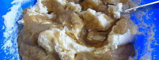 пасха с вяленой клюквой и цукатами. Шаг 4