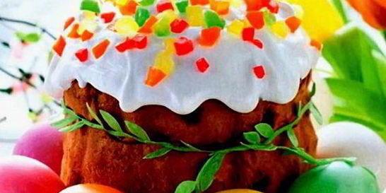 Пасхальный кулич с цукатами