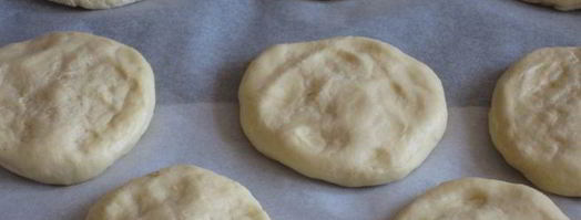 пасхальные творожные булочки с заварным кремом и абрикосами. Шаг 9