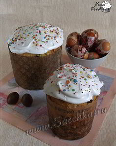 Шафрановый кулич с марципаном