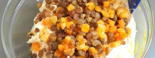 творожная пасха с изюмом и курагой. Шаг 3