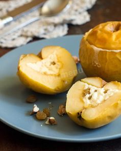 Печеные яблоки с творогом в духовке