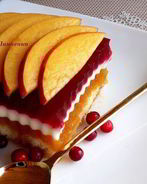 Персиково-брусничный десерт