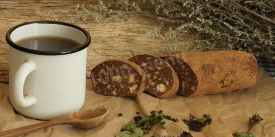 Шоколадная колбаса со сгущенкой из печенья