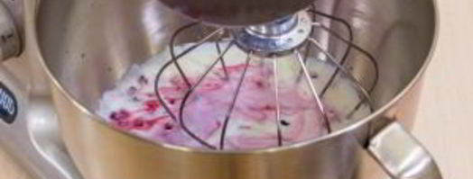 бисквитный рулет с брусничным суфле. Шаг 9