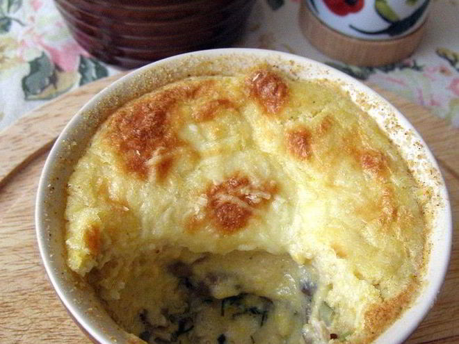 Рецепт курицы в белом соусе под кукурузным суфле