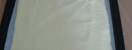 рулет с суфле и брусникой. Шаг 2