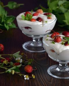 Сливочное суфле с земляникой