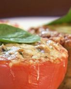 Суфле из трески с медово-горчичным соусом и запеченными помидорами