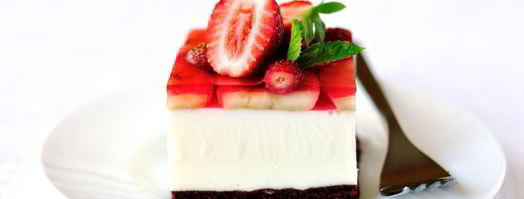 торт-суфле с клубникой и бананами. Шаг 11