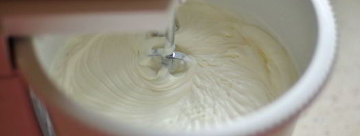 торт-суфле с клубникой и бананами. Шаг 5