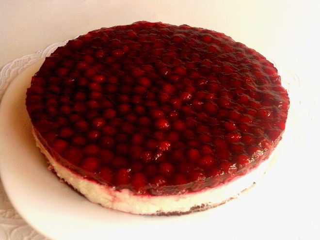 Рецепт торта-суфле с вишней