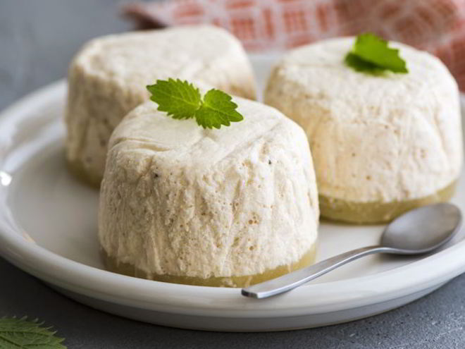 Рецепт творожного суфле с ананасом и бананом