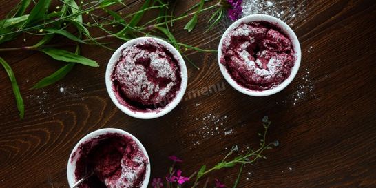 Запеченное суфле из жимолости