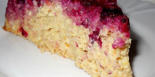 Творожный пудинг с апельсином и ягодами