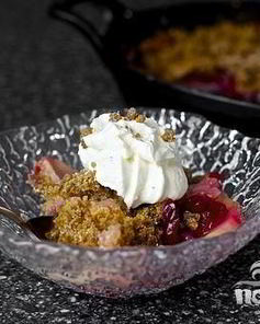 Запеченные груши с посыпкой из теста