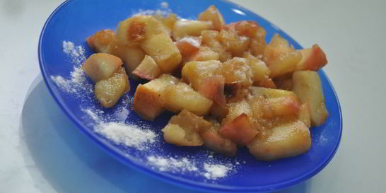 Жареные яблоки в карамели