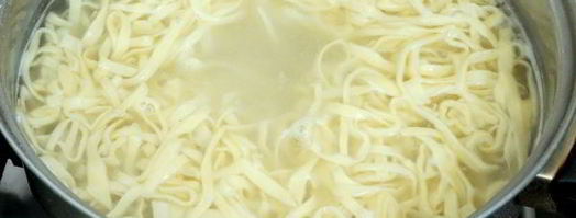домашняя лапша двух видов. Шаг 9