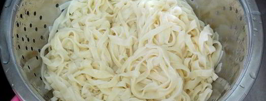 домашняя лапша двух видов. Шаг 10