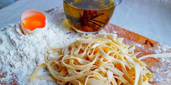 Домашняя лапша на желтках