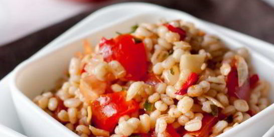 Гарнир из перловки с овощами