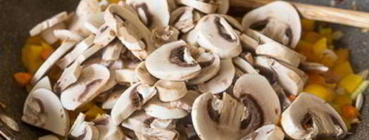 чечевица белуга с овощами. Шаг 8