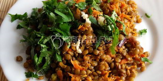 Чечевица с зеленью