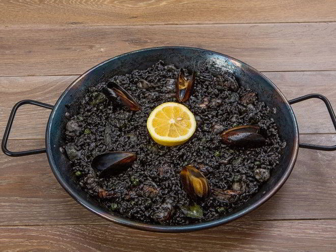 Рецепт черного риса с морепродуктами