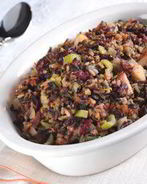 Дикий рис с яблоками, сельдереем и сухофруктами