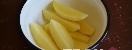 картофель на пару в мультиварке. Шаг 2