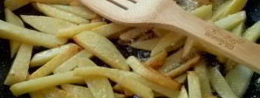 картофель с грибами на сковороде. Шаг 6