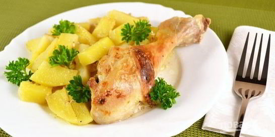 Картофель с курицей в духовке